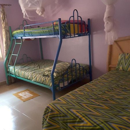 Brownstone Country Home Lira Екстериор снимка