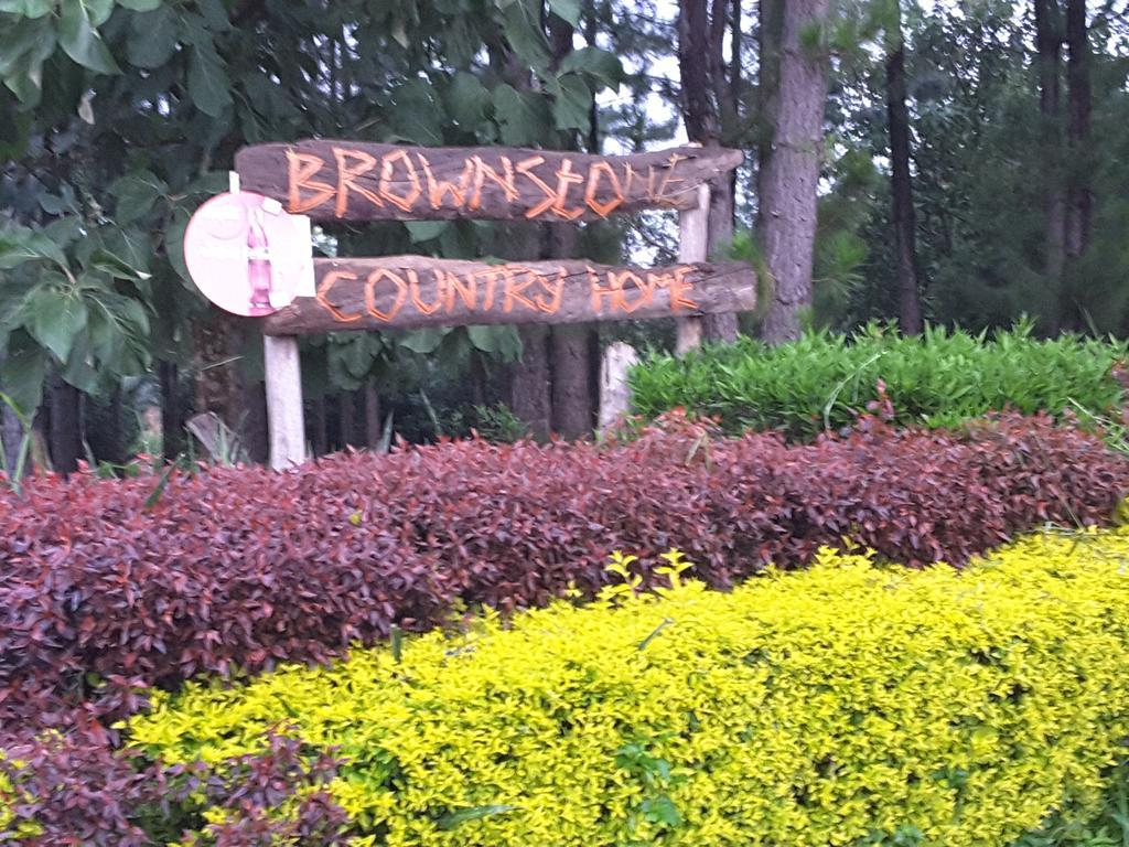 Brownstone Country Home Lira Екстериор снимка